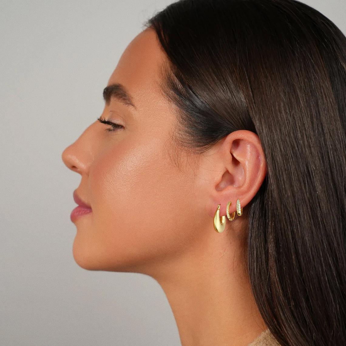 CAROVO 14K Gold-Plated Hoop Earrings Dainty Cubic Zirconia Hypoallergenic Trendy Stack Jewelry for Women