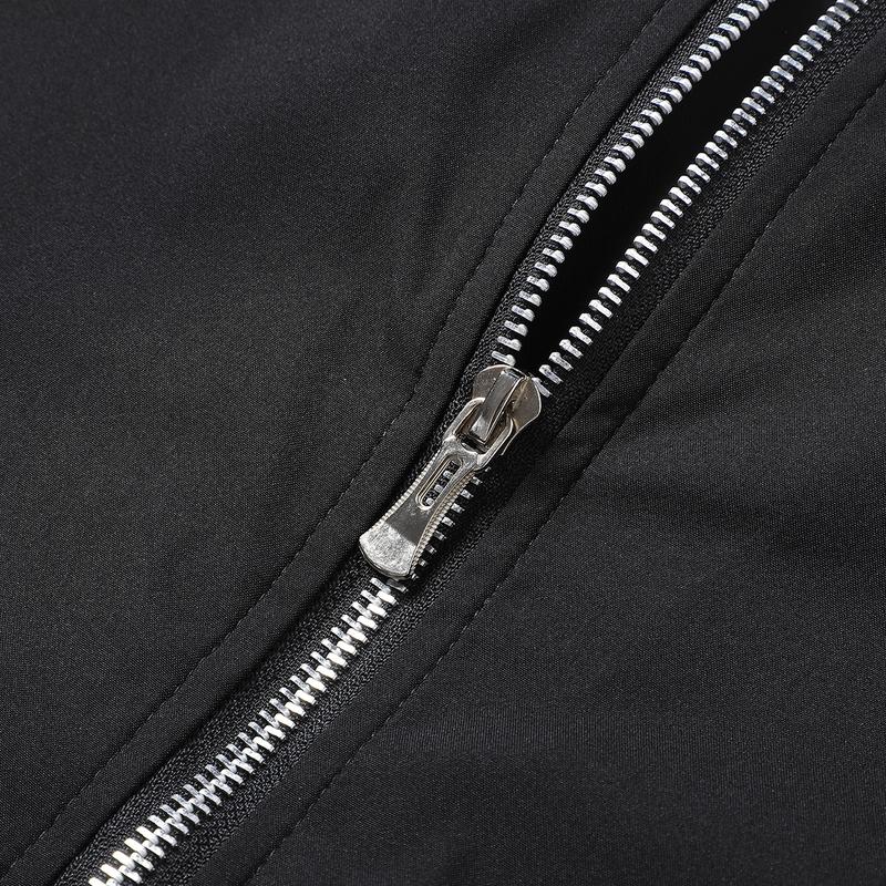 Men's lightweight casual jacket with sports slim fit zipper, stand collar, long sleeves, and zipper pockets, durable polyester fabric suitable for spring/autumn outdoor training, gym workouts, and casual wear, featuring a stylish minimalist design