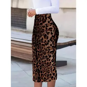 【Plus Size】 Leopard Print Ruched Pencil Skirt, Casual Fashionable Midi Skirt for Daily Outdoor Wear, Women Clothing for All Seasons