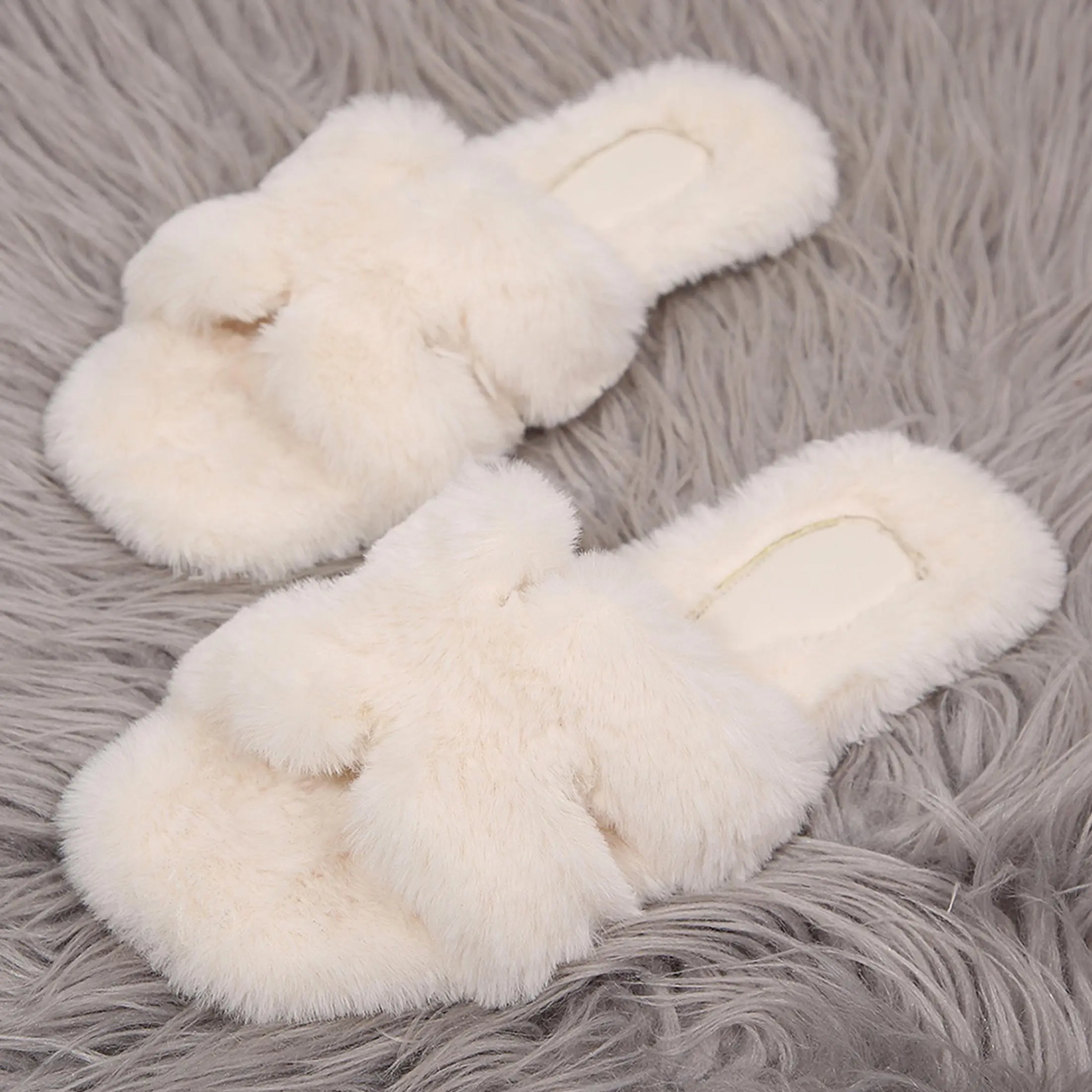 Women's Fuzzy Slippers Cute Comfy Fluffy Open Toe Slip-on House Slide Slippers for Indoor Bedroom Bridesmaid