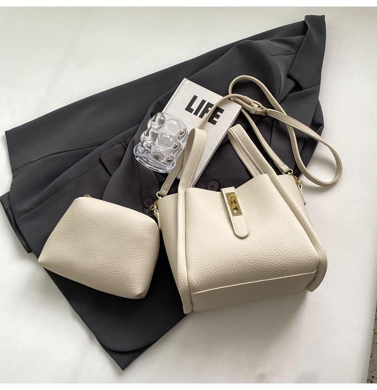 2026 Women's Elegant Solid Color Handbag, Fashion  Leather Shoulder Bag for Daily Used, Casual Trendy Versatile High-quality Commuting Bag, Girl Fashionable Bag,  Tote Satchel PU