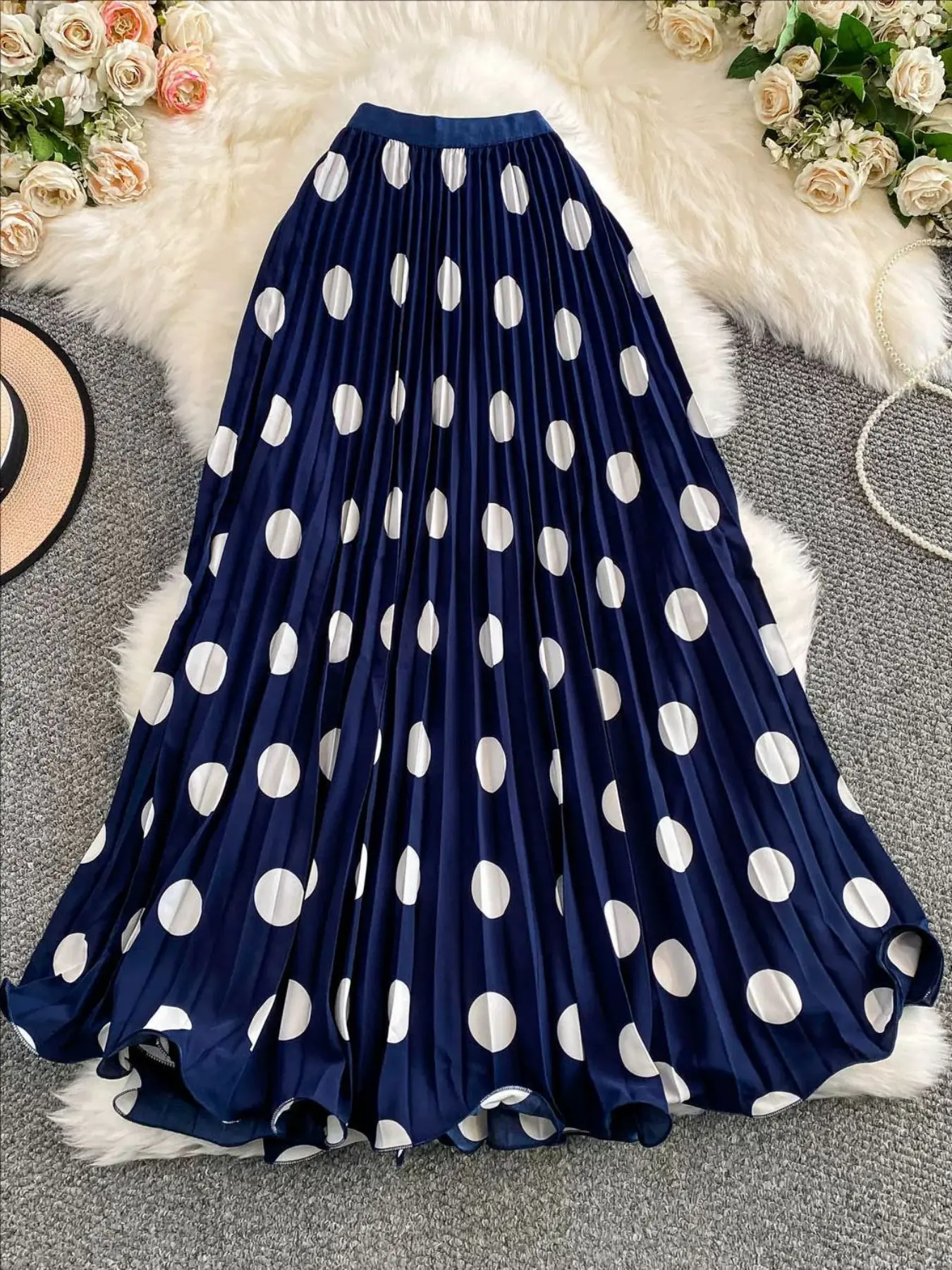 Women's Casual Fit Pleated Skirt, Polka Dot Pattern, Perfect for Commuting and Parties, Stylish Skirt for Daily Wear, Boho Bottoms, Casual Fitted Skirt