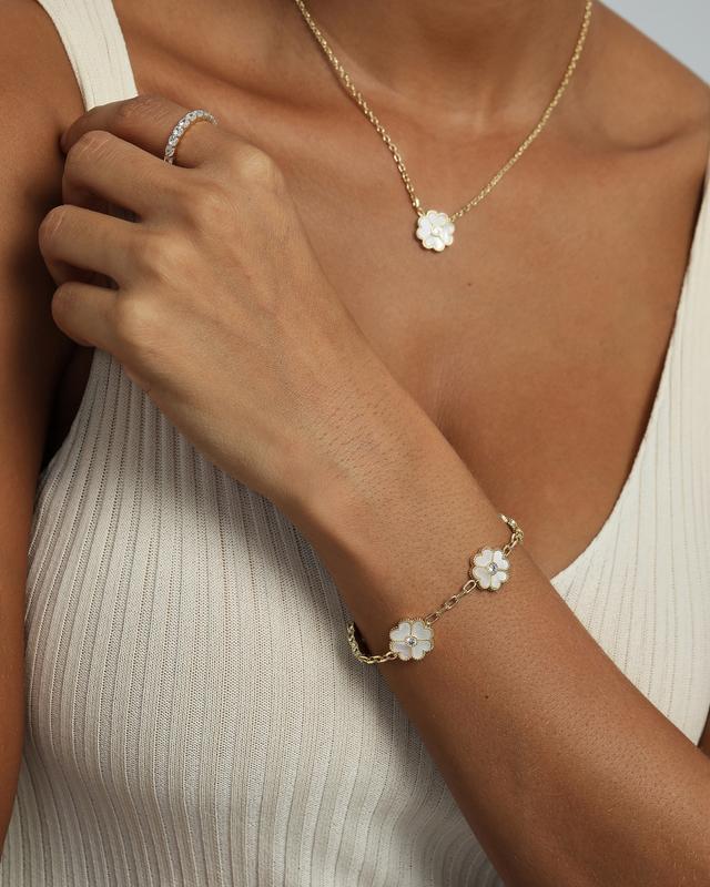 PAVOI 14K Gold Plated Clover Bracelets for Women - Flower Four Leaf Clover Bracelet - Mother of Pearl & Onyx Gemstone Lucky Flower Design - Adjustable Trendy Jewelry Gifts