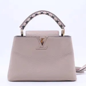Pre-owned Louis Vuitton Leather Crossbody Bags Capucines BB B20163