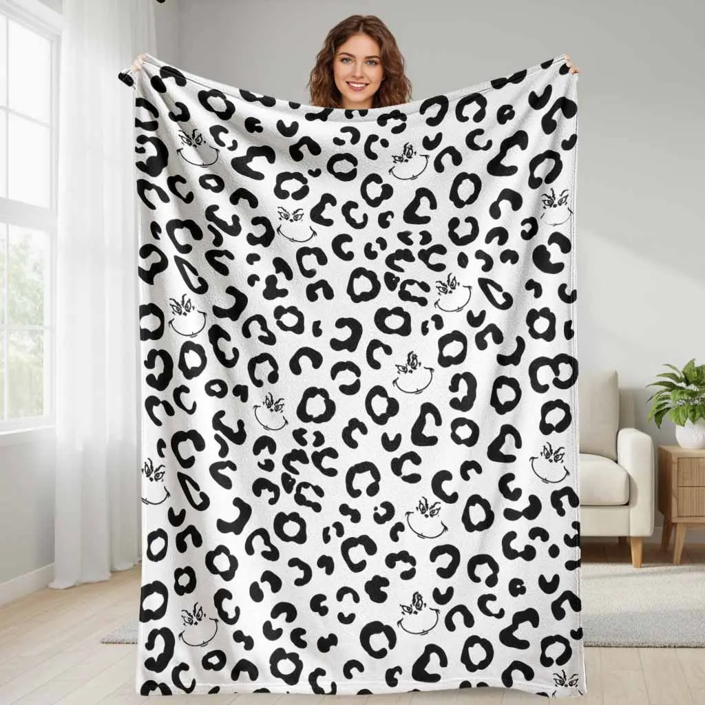 Black & White Leopard Print Flannel Blanket - 1-Piece Flannel Fabric, Minimalist, Super Soft Plush, Breathable Warm Lightweight Decorative Textile, Living Room Decor for Home/Office Use, Multi-Size Option, One-Piece