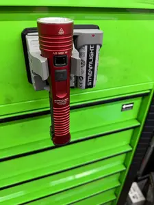 Streamlight Stinger 2020 Charger Mount        CLR-SL2020