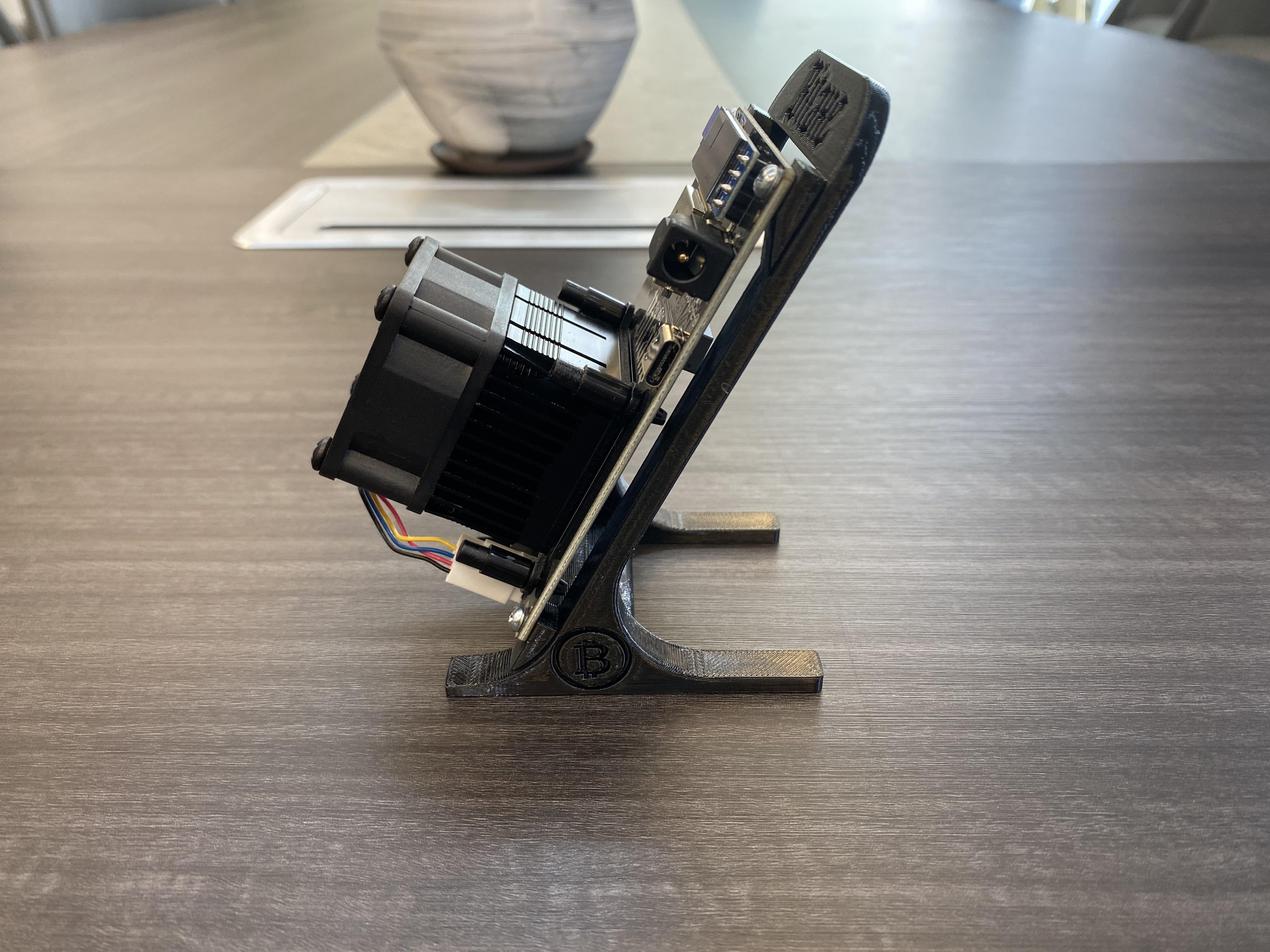 Bitaxe gamma 601 1.2T computer processor server with BM1370 Chip with psu