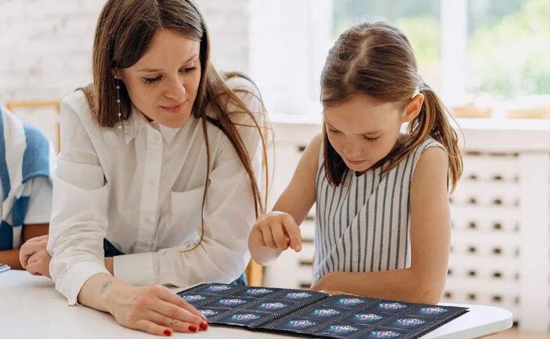 Cards 9 Pocket Strap Binder 360 Side Loading Pockets for Soccer Basketball Sports Hockey Cards Archival Safe Acid Free Trading Card Album 20 Pages Side Loading