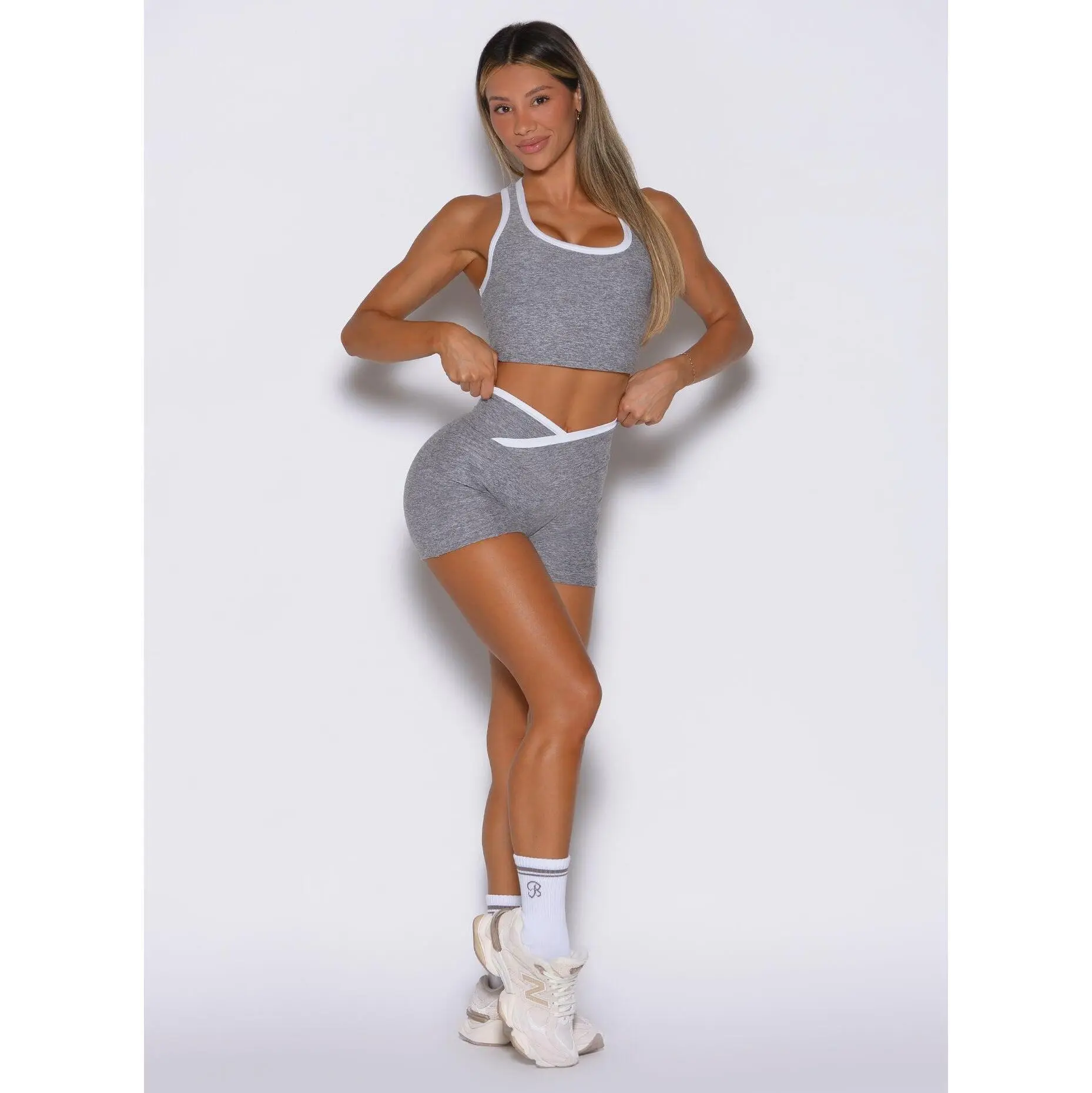 Line Contour Shorts