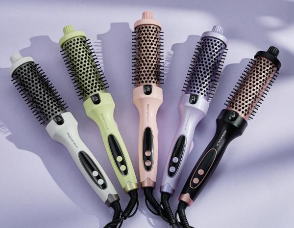 Wavytalk Blowout Boost Ionic Thermal Brush and Wavytalk Smooth Barrier Heat Protectant Spray Set