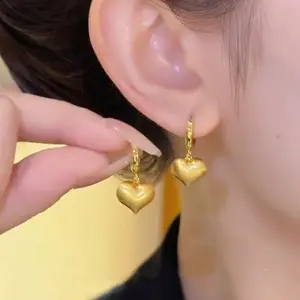 LisiZen Gold Heart Earrings for Women, Unique Design, Stylish and Versatile, Exquisite Craftsmanship, Elegant and Light Luxury Peach Heart Ear Accessories DZEH5107