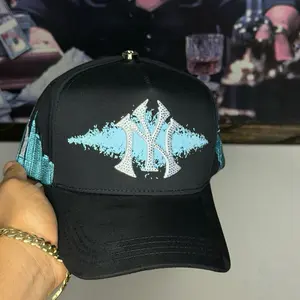 NY gorra negra y azul cielo