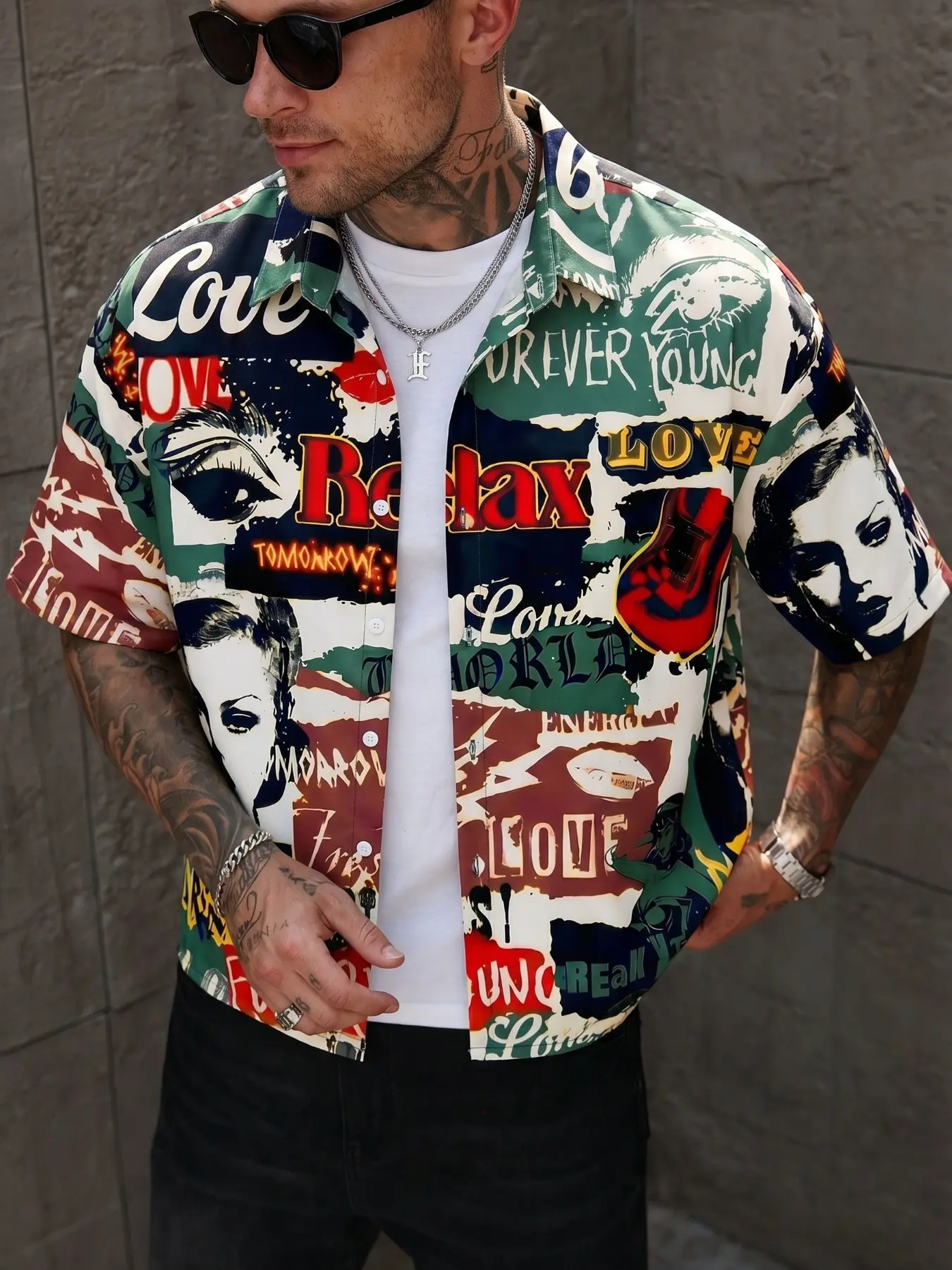 Vintage Graffiti Print Short Sleeve Casual Fashion Shirt for Men, Y2K Streetwear Button Down, Retro "Relax Forever Young" Graphic Casual Top, Hip Hop Style Summer Hawaiian Shirt, Casual Printed