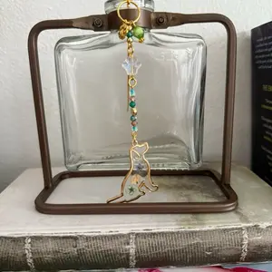 Floral Dog Bookmark, Booktok Gift, Bookish Lover, Hand Beaded Golden Metal Bookmark, Dog Person, Animal Lover, Gift for Friend, Cozy Reading