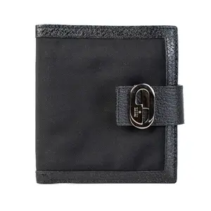 Pre-owned GUCCI Nylon/Leather Small Leather Goods G26020207 Black Leather & Nylon Compact Wallet