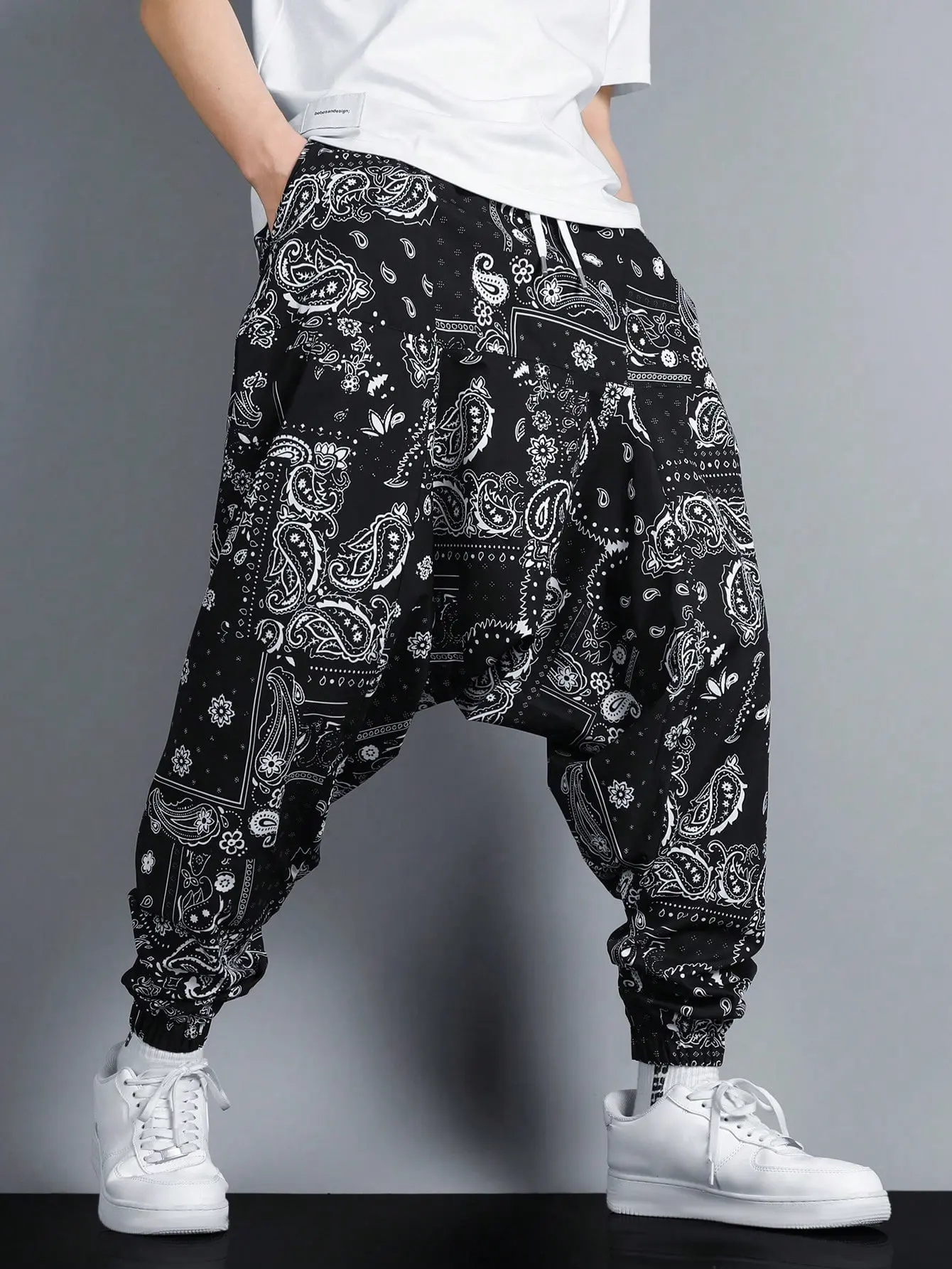 Men’s casual pants for outdoor running, fitness, and everyday wear