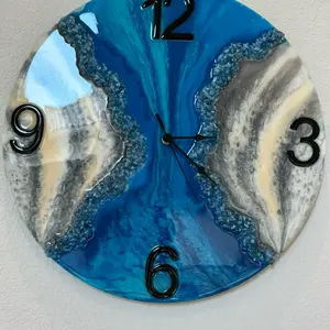 Resin clock