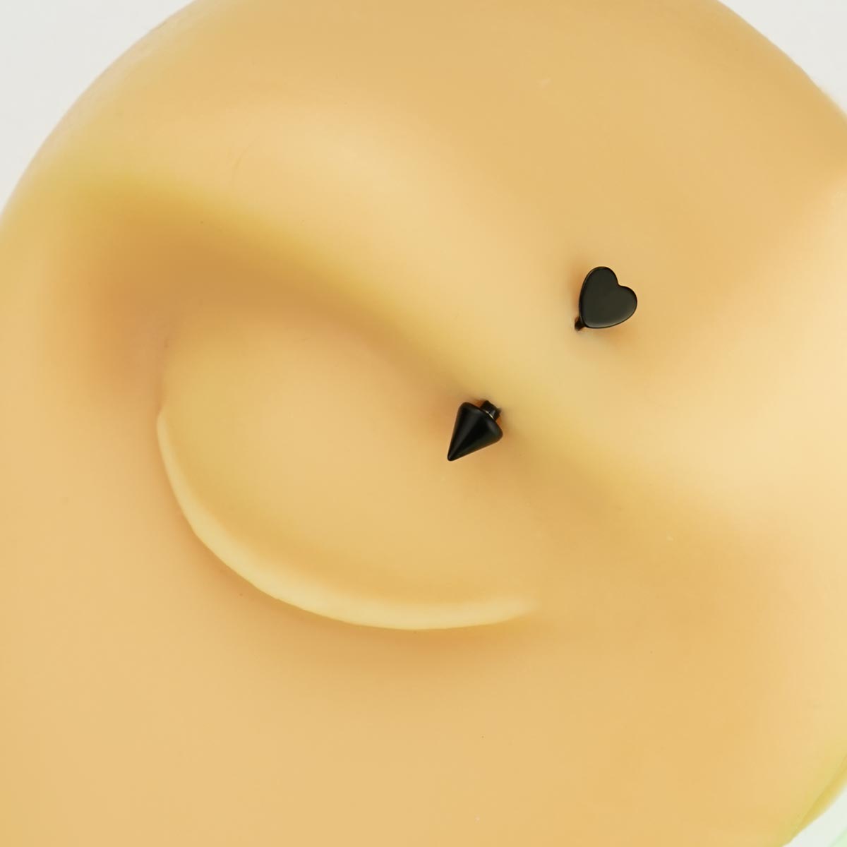 Oufer 16G Titanium Flat Heart & Spike Eyebrow Rook Ring Vertical Labret Snake Bite in Gold Black Silver