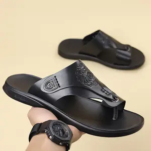 Women’s summer outdoor sandals: thickened non-slip sole, odor-resistant and wear-resistant, quick-drying design; featuring a soft footbed, crisscross upper, toe bumper for impact protection, and comfortable details.