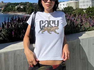 Vintage Tiger Baby Tee Retro Inspired Easy Tiger Design 90s Style Shirt Y2k Fashion Baby Tee Cool Graphic T-shirt Unisex