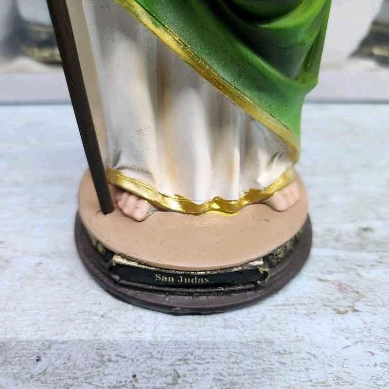 San Judas 12" Inches Tall Classic Estatua - Detailed Figure with Green and Gold Robe Brand New Statue St Jude Thaddeus Patron Saint of the impossible Apostol Tadeo Religious Decor San Juditas