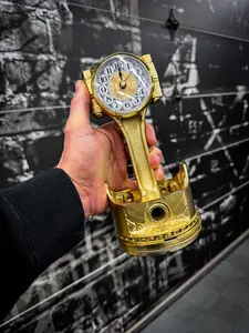 Piston Clock Gold 1 Piston Clock Gold 1