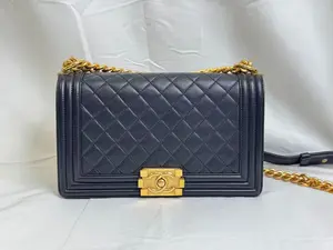 Pre-owned CHANEL leather Crossbody Bags handbag Navy in Leather