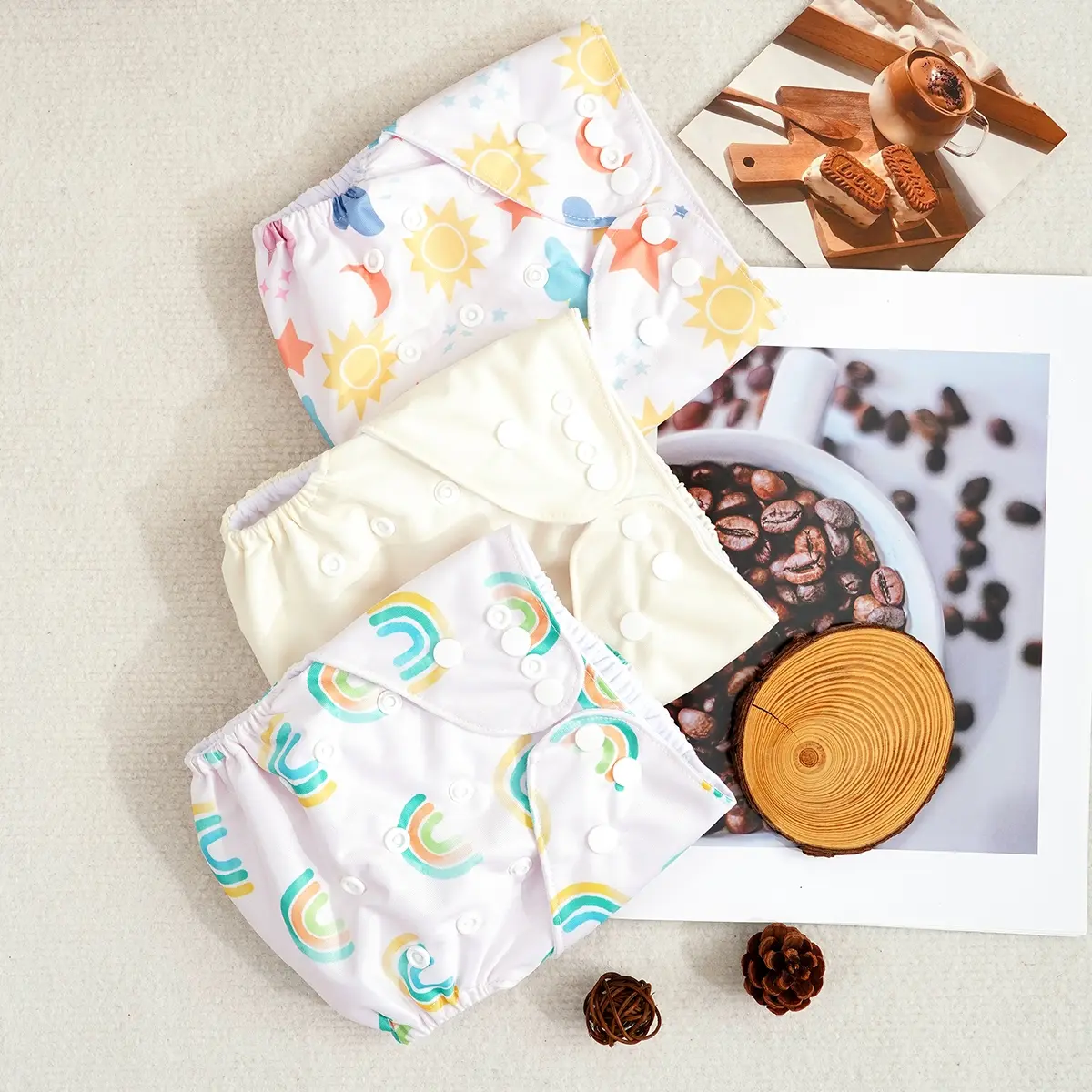 Three-Piece Diaper Pants Set Suitable for Babies 3-15kg, Comfortable and Absorbent Baby Nappies, Ideal for Daily Use