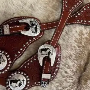 Pair of Mens Size Tooled Leather Western Spur Straps Engraved Praying Cowboy Hardware