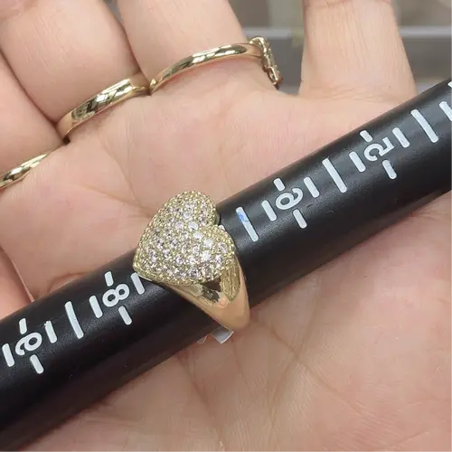 [Quick sale] Non-natural Crystal Rings Sz 7