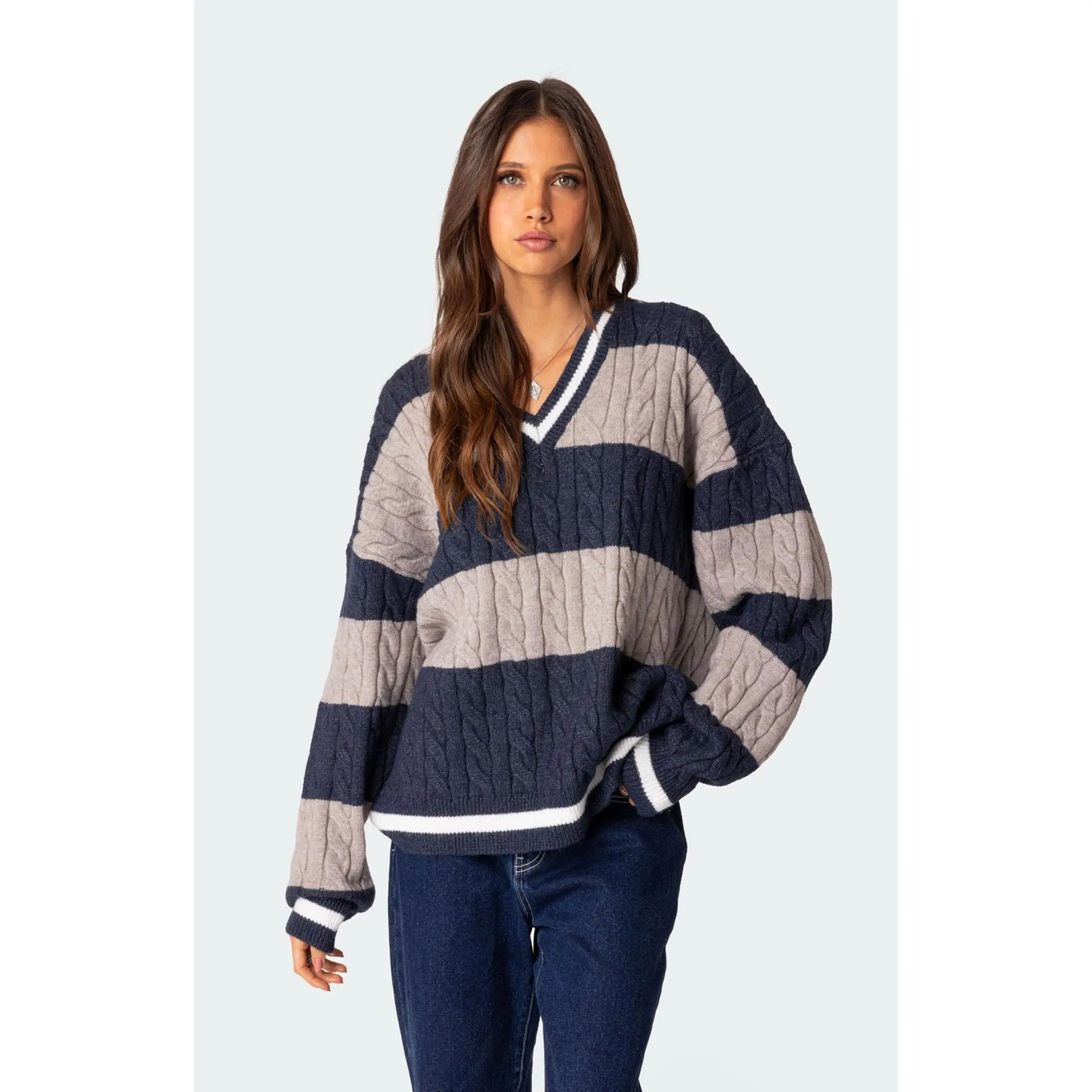 Edikted Women's Romie V-Neck Cable Knit Sweater