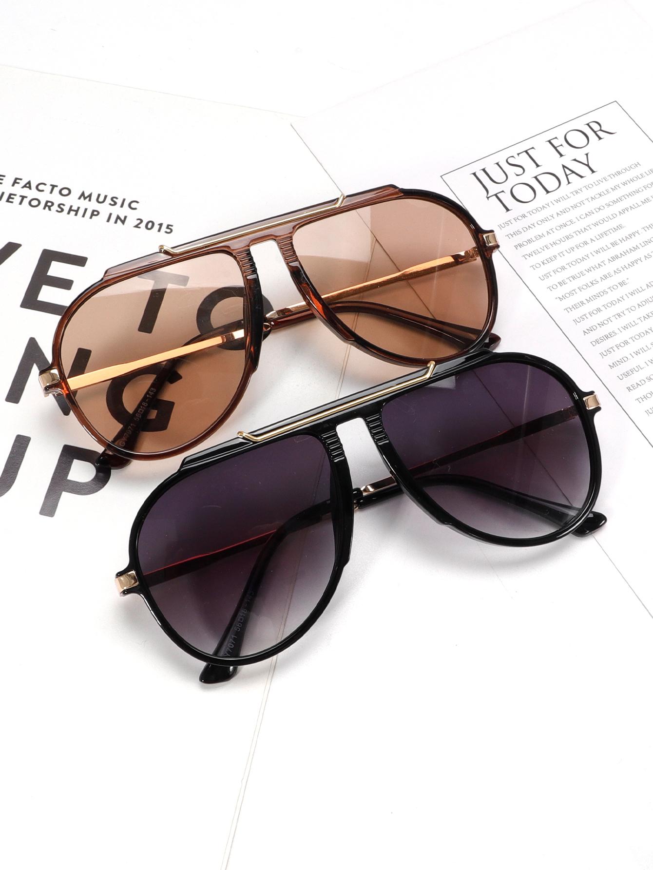 Premium Unisex Sun Glasses UV400 Shield Bold Silhouette Lightweight for Street Photography Influencer Favorite TikTok Clips Stylish Sun Protection