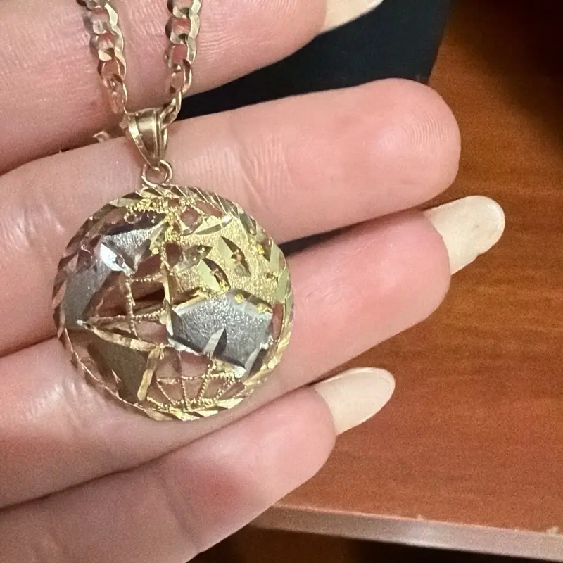 Italian Gold Pendant Necklace Trending at 10k Fashion Jewelry