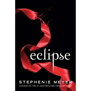 Eclipse by Stephenie Meyer [Paperback Book]