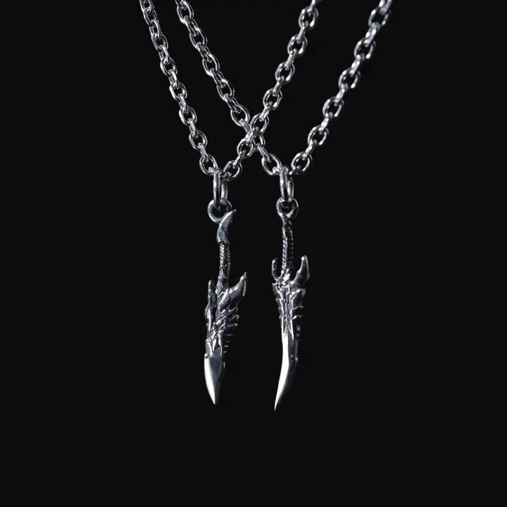 Kamish's Wrath Long /Short Dagger Necklace Pendant - Stainless Steel Pendant Inspired by "Solo Leveling" Design, 54 cm Length, 21 Inch Chain, Unisex, Sharp and Fierce Feature