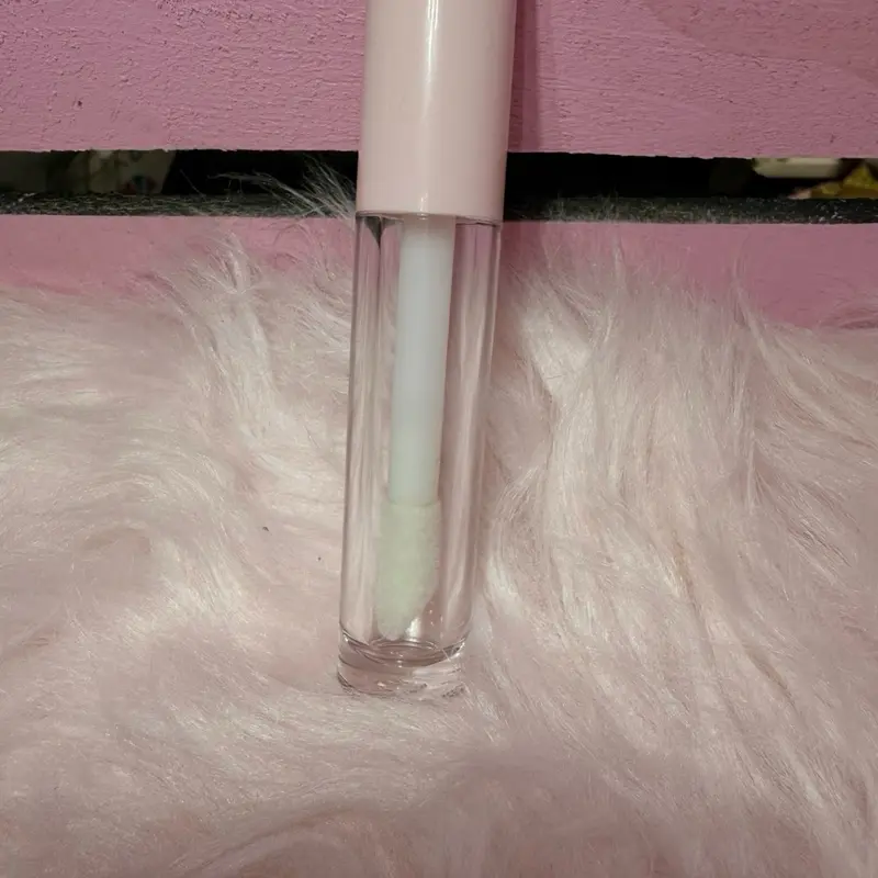 Customize your own Lip Gloss - Hydrating and Vegan - Chunky wand, Smooth gloss