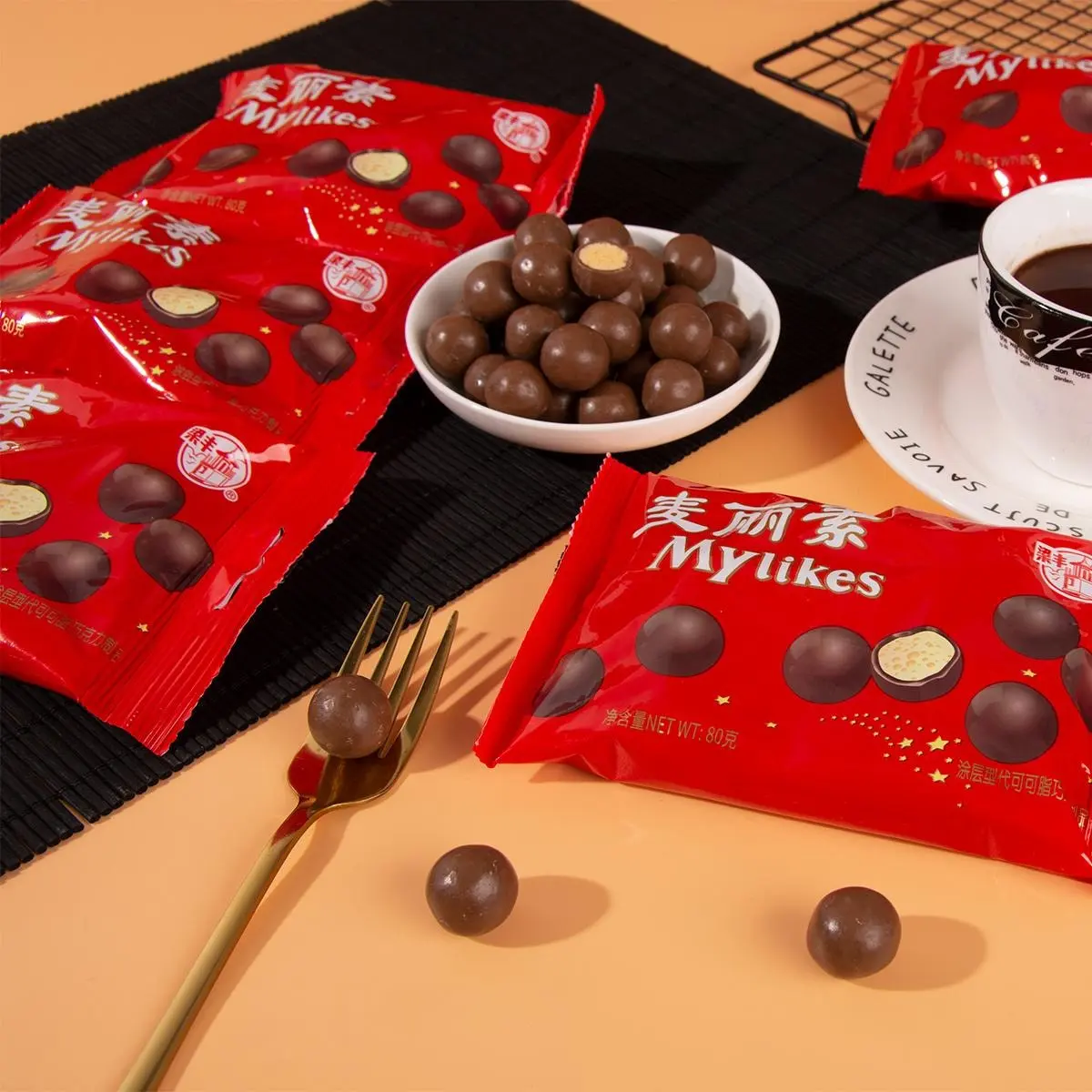LIANGFENG Maltesers Milk Chocolate Balls 80g - Crispy Malted Candy, Childhood Nostalgia Treat