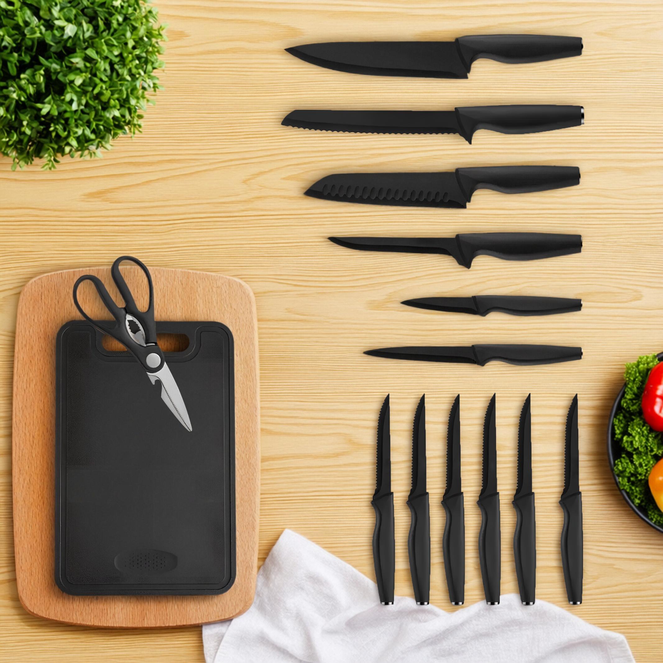 15-piece stainless steelknife set with built-in sharpener. Includes kitchenknives, a chef's knife, a Japanese knife, a meatcleaver, a bread knife, a steak knife, a utility knifea paring knife, and scissors. Kitchenware Block CuttingWood Container Wooden