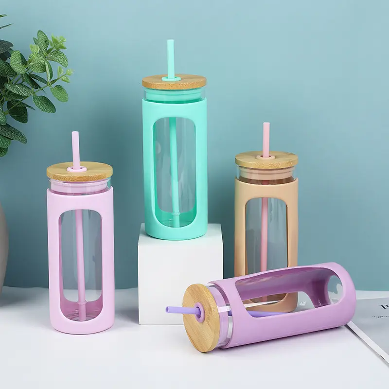 20oz Heat Resistant Borosilicate Glass Tumbler - Portable, Lightweight, BPA-Free, Wide Mouth Drink Container with Bamboo Lid, Straw, Protective Silicone Sleeve for Daily Use Iced Coffee Smoothies