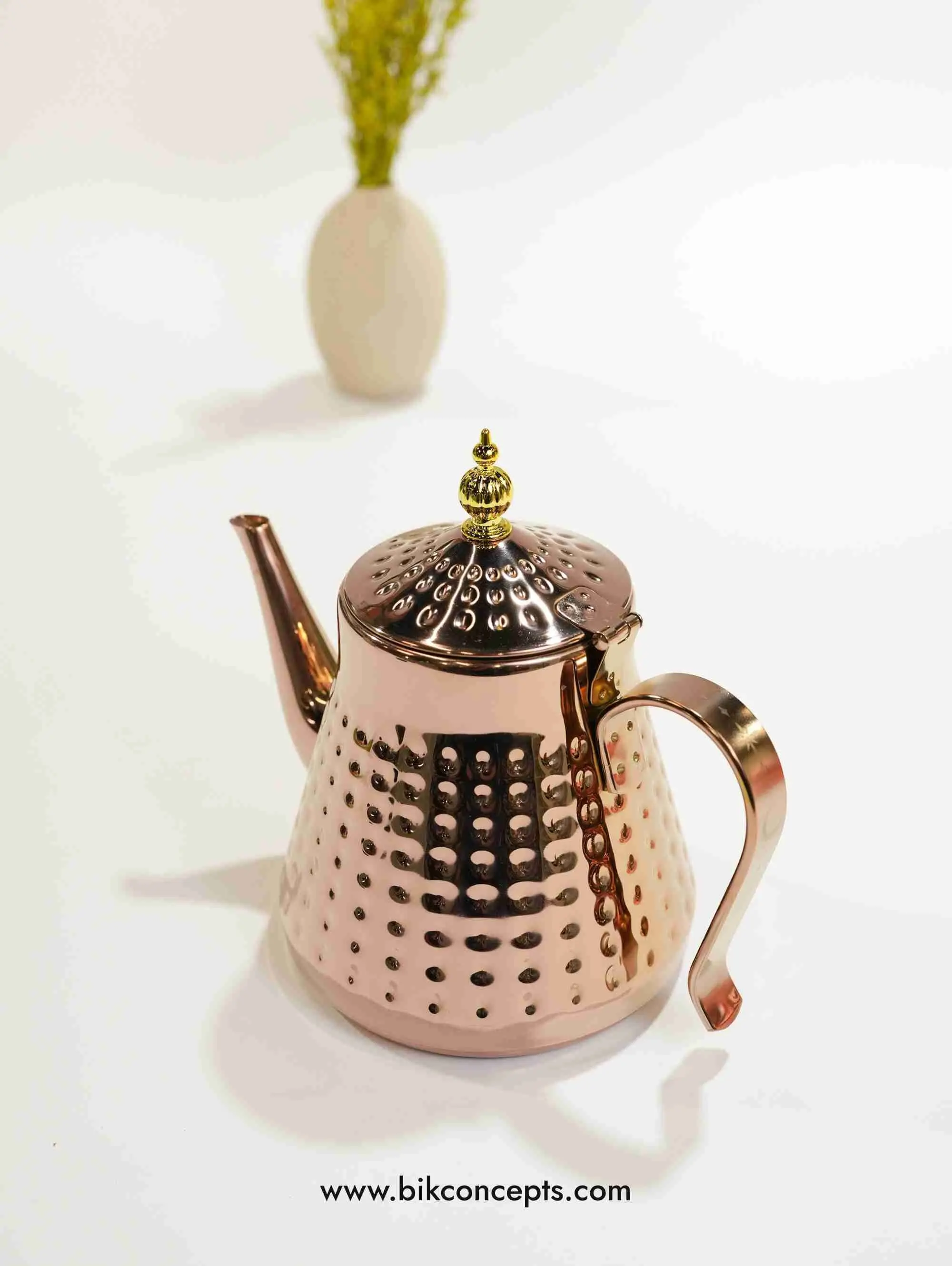 Rose Gold Hammered Traditional Moroccan Teapot - 1.3L Sturdy Stainless Steel Kettle with Spout for Serving