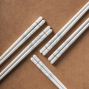 Ink Painting Reflecting the Landscape - New Chinese-style Ceramic Chopsticks, Non-slip and Mold-resistant Tableware, Set of 5 Pairs Optional, High-temperature Underglaze Color, National Trend Gift, Perfect for Asian Cuisine SpringStatements