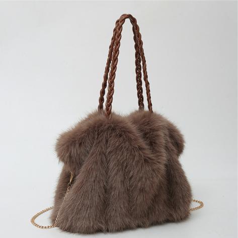 Women's Fashion Retro Plush Chain Crossbody Bag 2025 Fall & Winter - Large Capacity, Suitable for Daily Commute & Shopping, Street Versatile