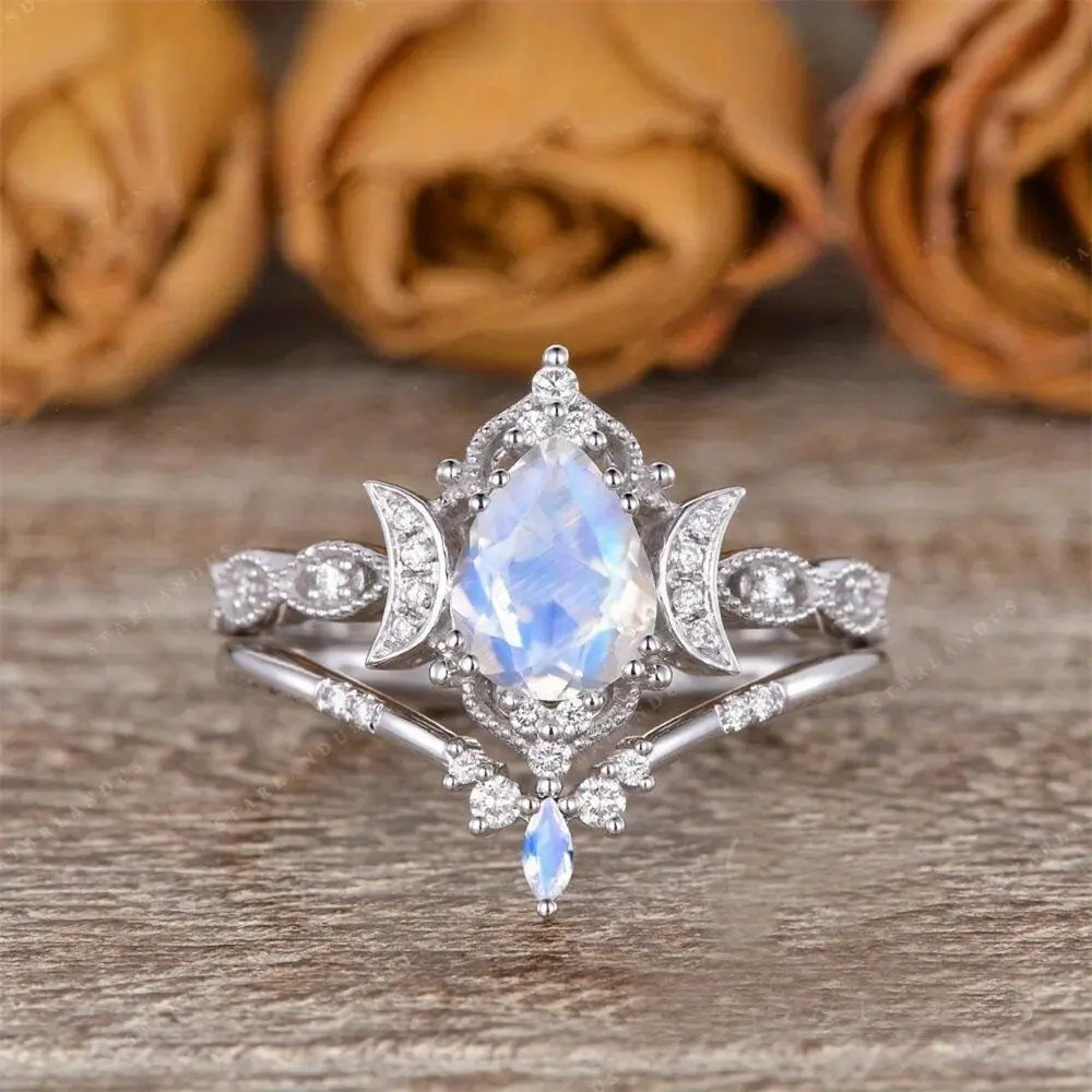 Elegant Celestial Moon Crown Ring for Women, Costume Fashion Jewelry and Birthday Gift Accessories in Sizes 6-10, Accessories For Women, Gifts For Women