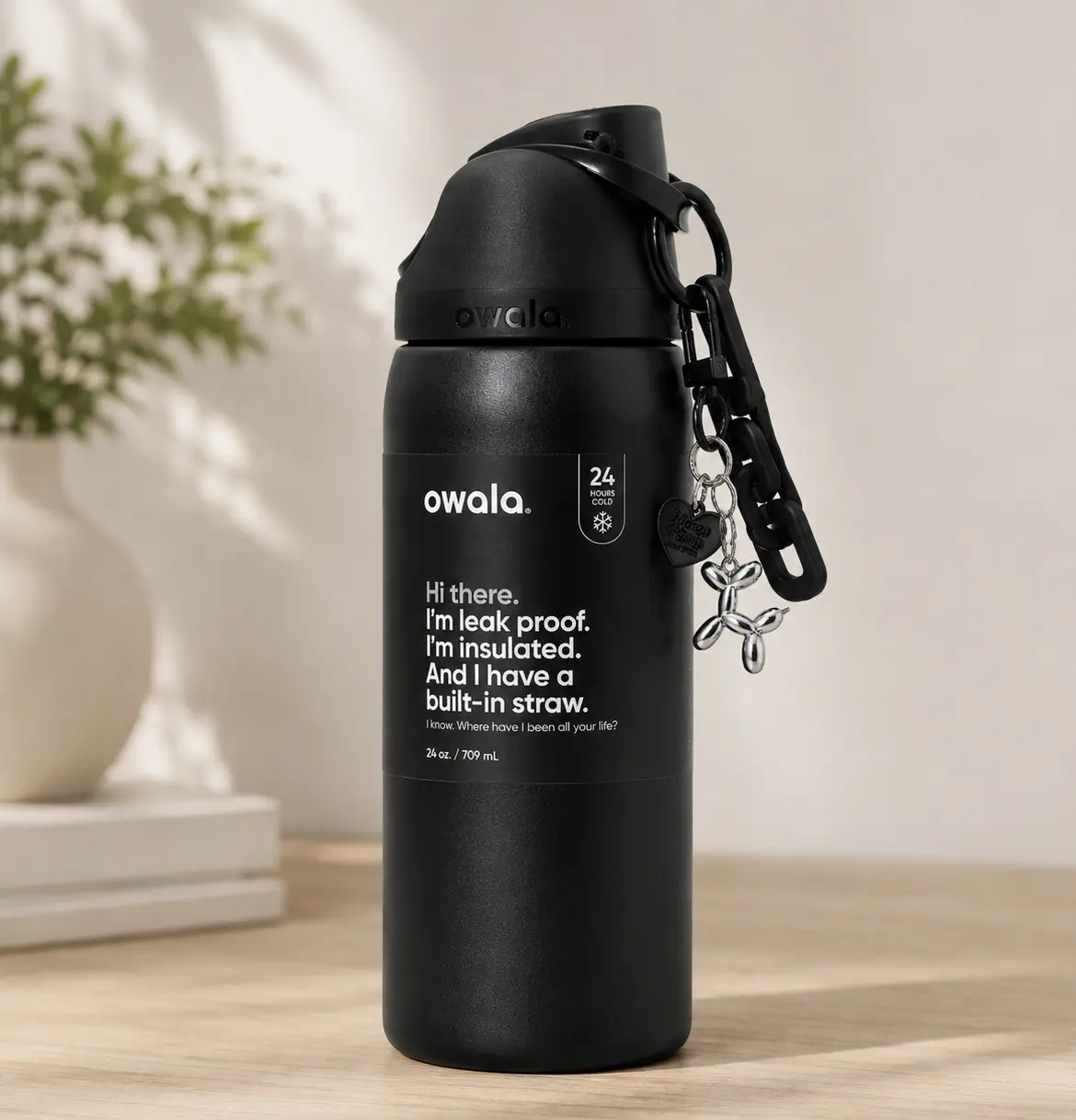 Owala FreeSip 32 Oz Insulated Stainless Steel Water Bottle Black with Balloon Dog Keychain Leak Proof BPA Free