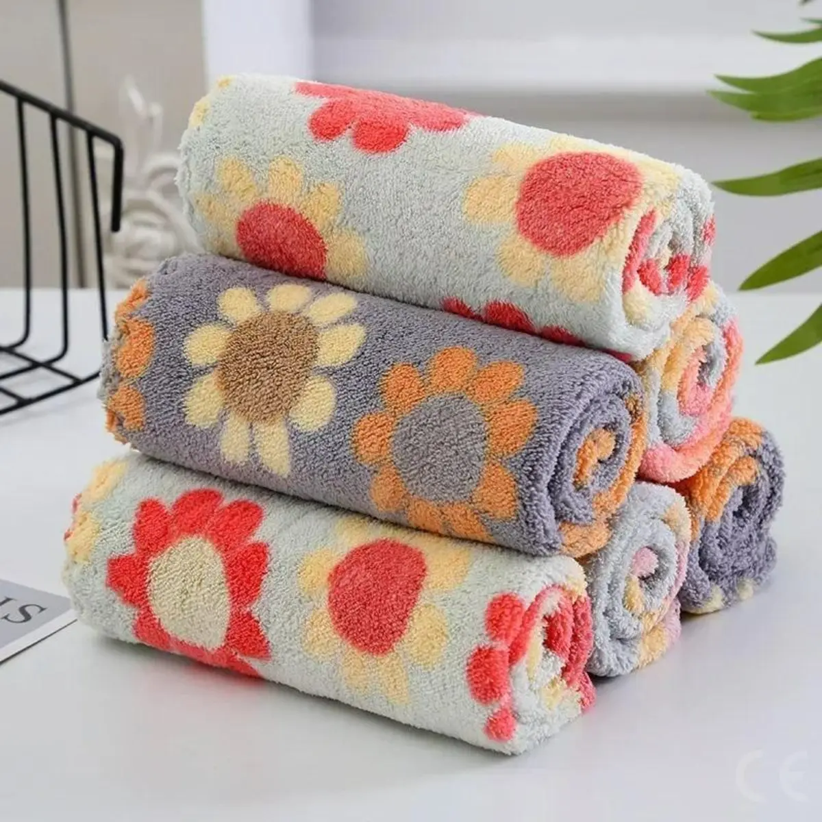 Coral Fleece Kitchen Towels and Dishcloths Set, 4-Piece Thick & Super Absorbent Reusable Cleaning Cloths for Drying Dishes, Floral Print, 30x30cm, Dish Towels For Drying Dishes