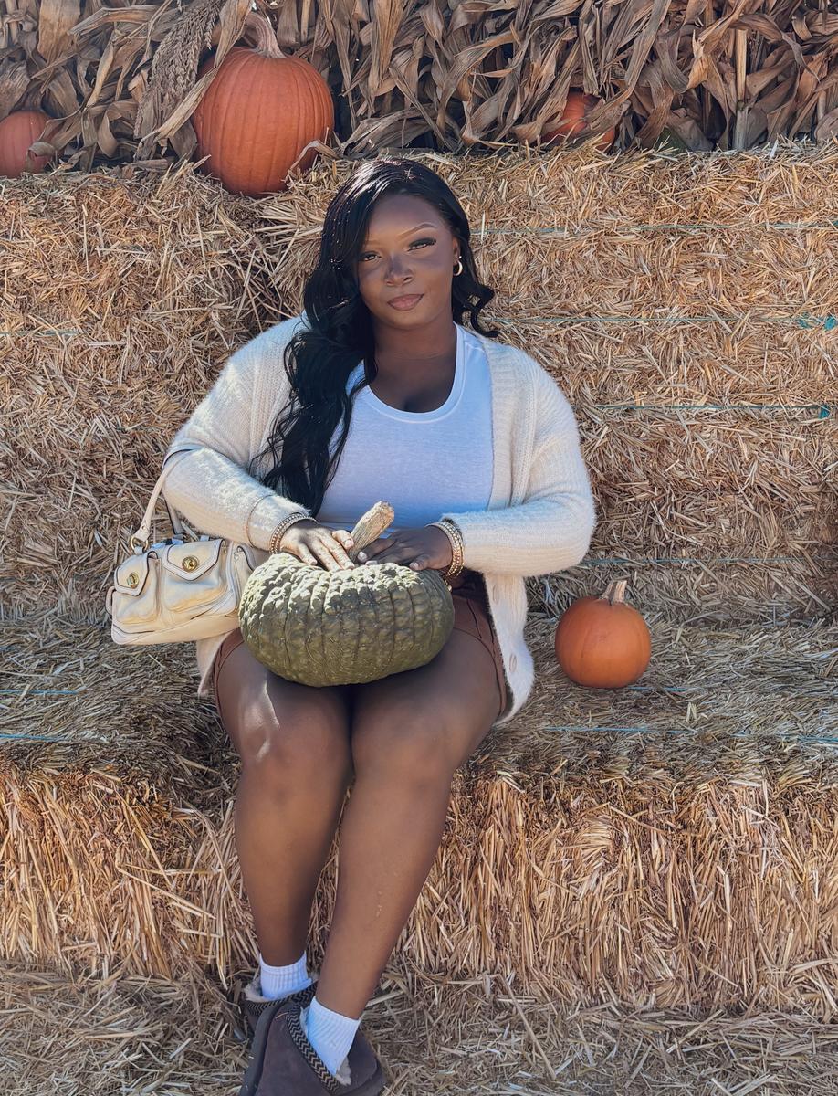 Item: HD 13x6 Body Lace Wig, 32 inch