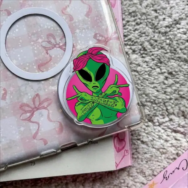 Cool Alien Gangsta MagSafe Phone Grip, Thug Life Green Alien Griptok, Hip Hop Streetwear Phone Stand, Badass Alien with Gold Chain Accessory, Y2K Grunge Fan Gift