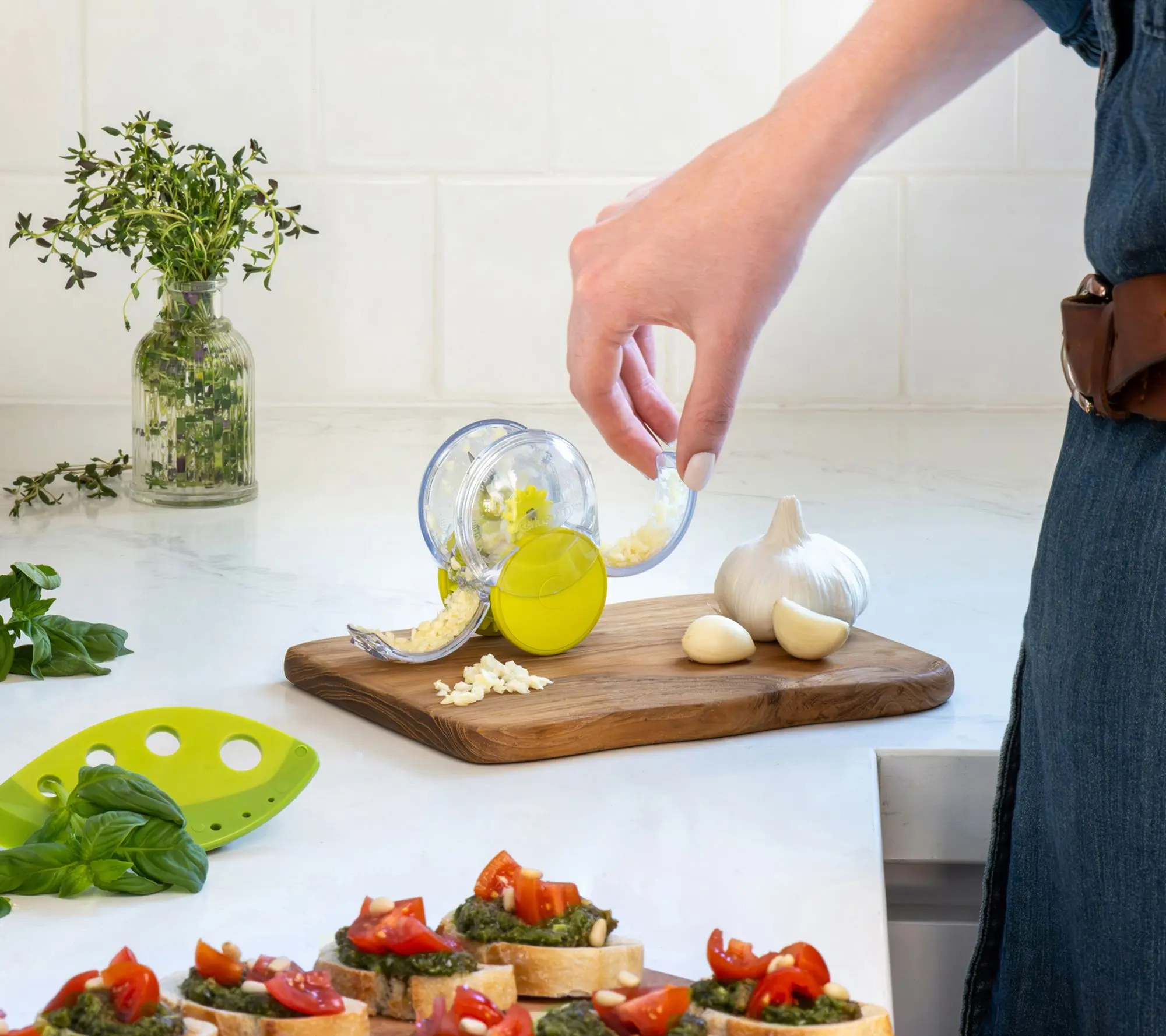 Chef'n Garlic Zoom Garlic Chopper