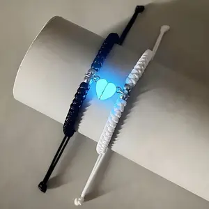 Couple's luminous heart-shaped bracelet, holding hands to embark on a romantic starry nighttogether, 2-piece set, Valentine's Day exclusive gift (unique)