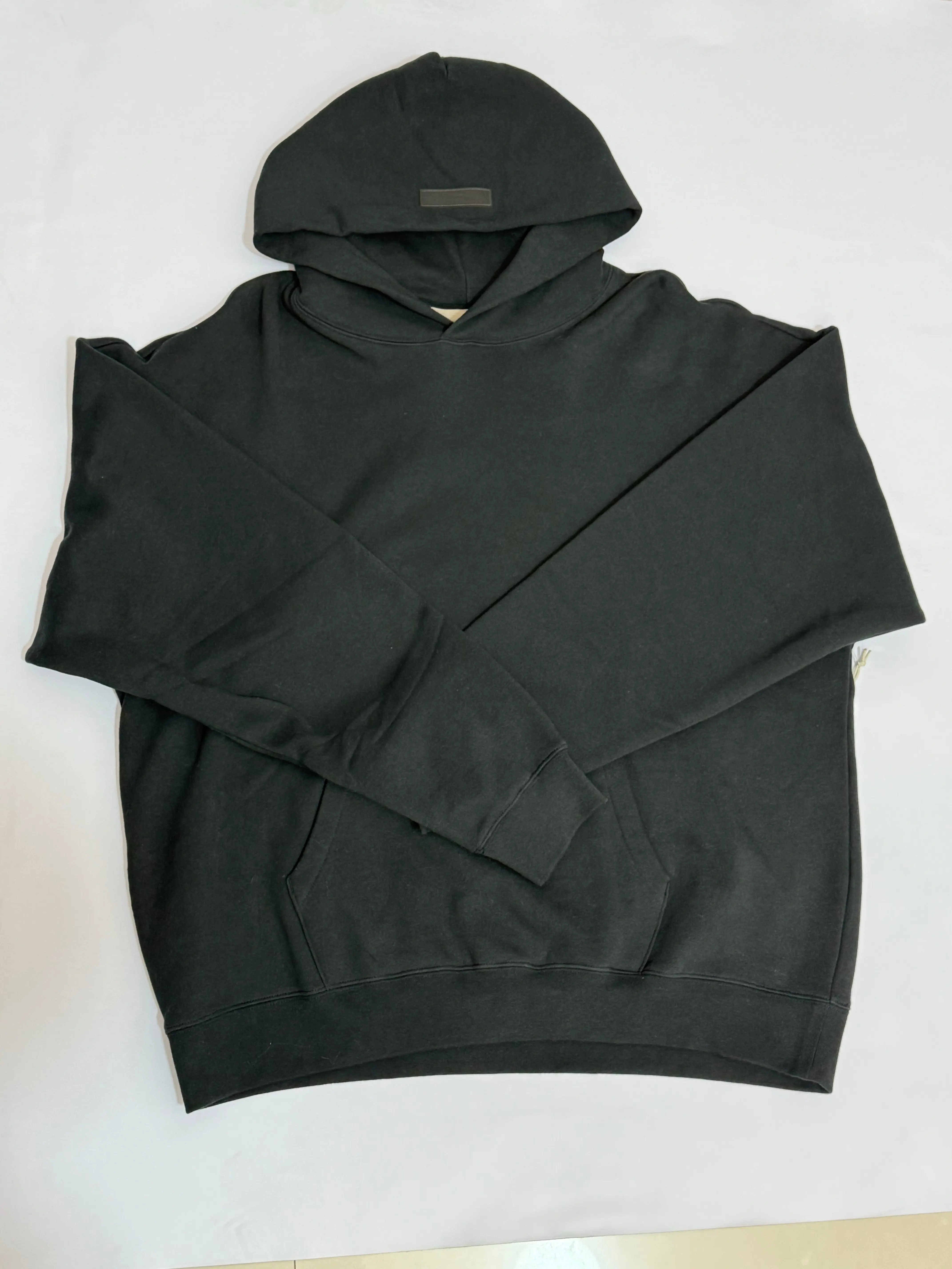 2022 Classic Black Pullover Hoodie Graphic Long Sleeve Sweatshirt for Casual Outdoor Wear, Oversized & CleanFit